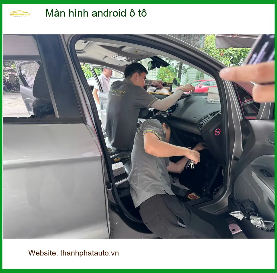 Anh Minh lắp màn hình android ô tô cho Honda CR-V tại Quận 3 để giải trí tốt hơn ảnh thực tế 2