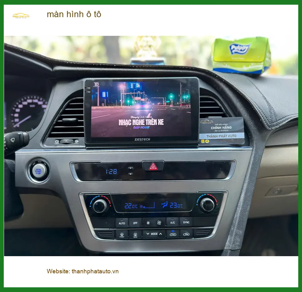 Chị An lắp màn hình ô tô Toyota Veloz tại Quận Bình Tân nâng cấp tính năng