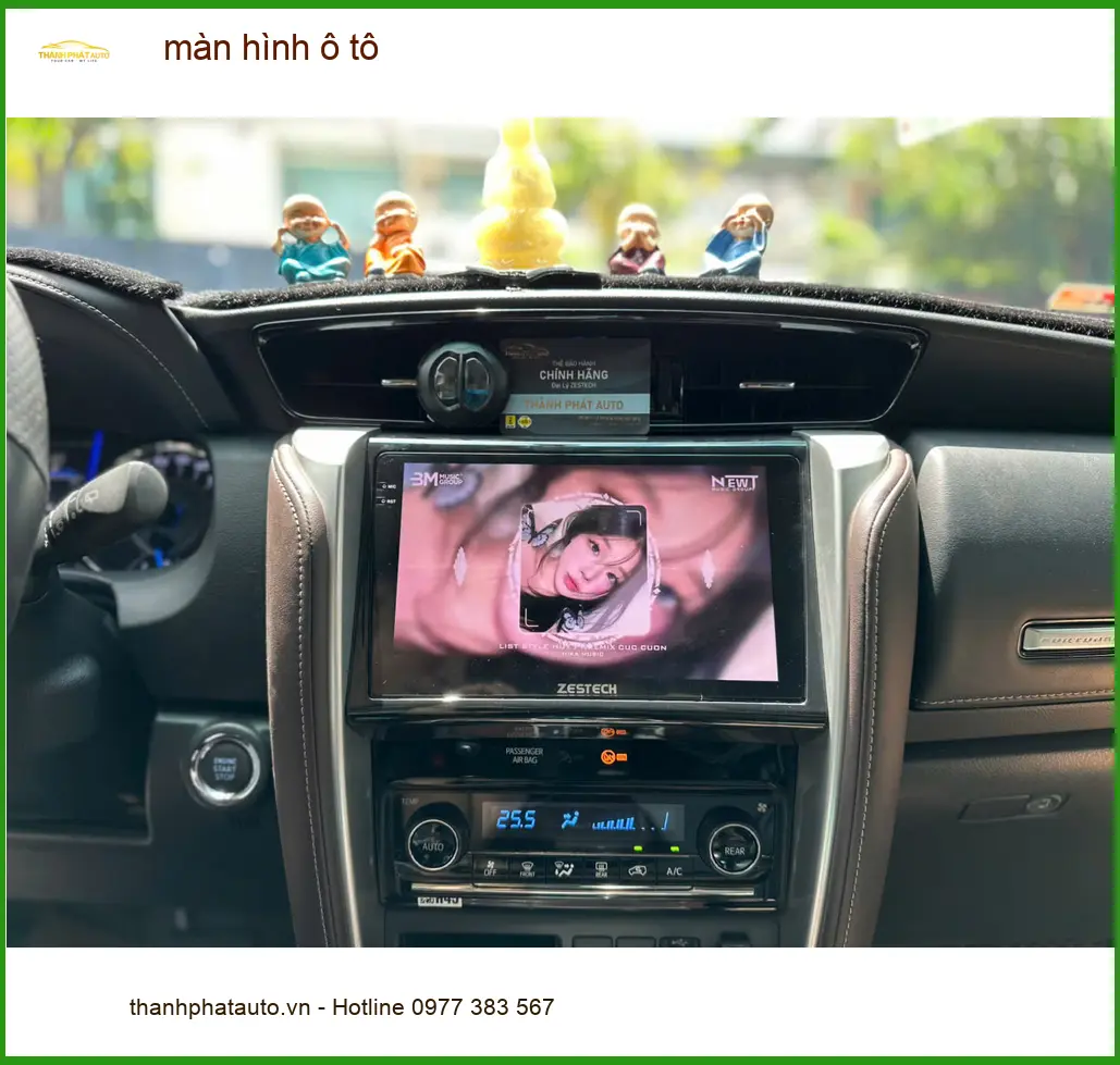 Anh Tùng lắp màn hình ô tô Hyundai Santa Fe tại Quận 9 để nâng tầm tiện ích lái xe ảnh thực tế 2