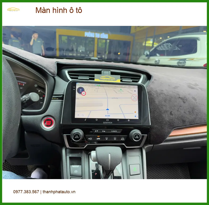 Anh Tùng lắp màn hình ô tô cho Toyota Vios tại Quận 11 màn hình cũ bị lỗi
