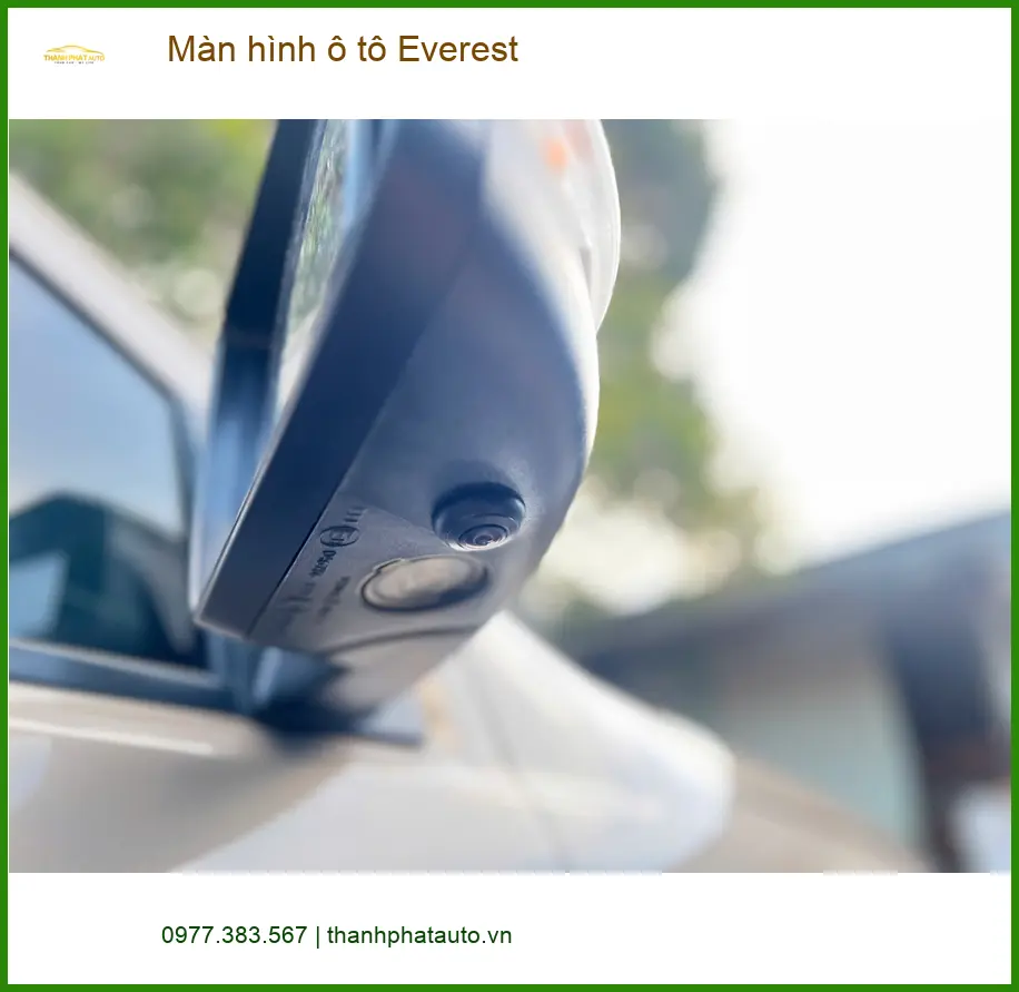 Anh Phi lắp màn hình ô tô Everest tại Quận Tân Bình vì màn zin đã cũ