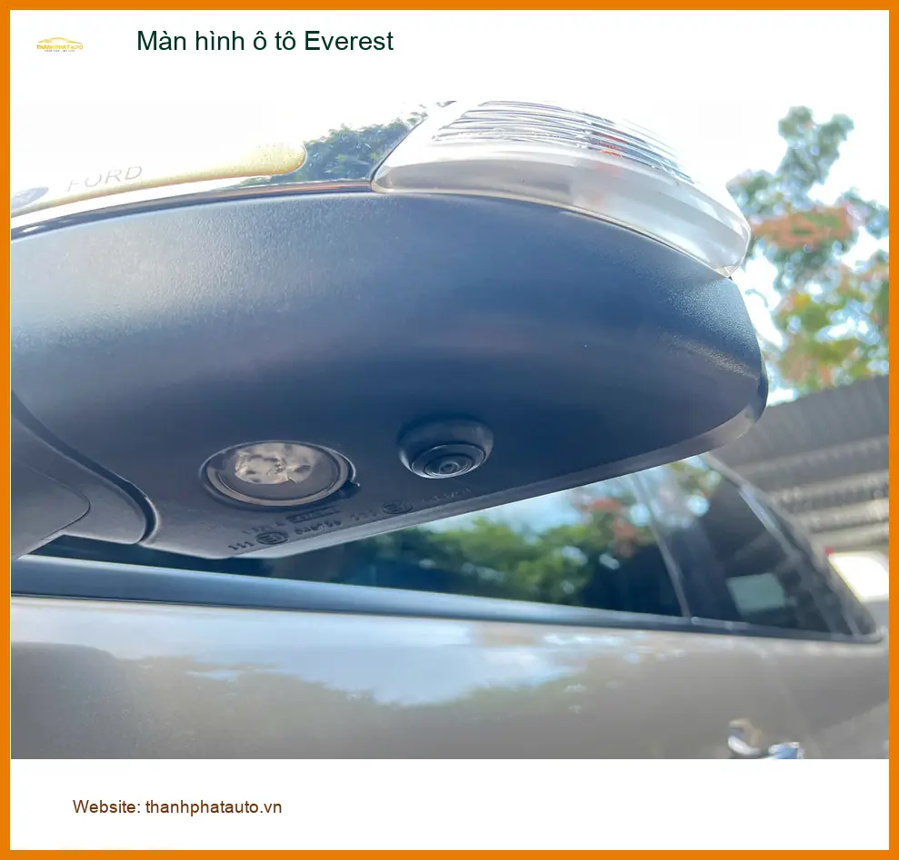 Anh Minh lắp màn hình ô tô Ford Everest tại Quận 2 để trải nghiệm lái thêm thông minh ảnh thực tế 2