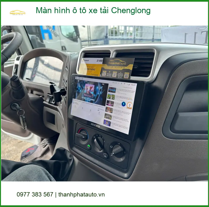 Anh Quang gắn màn hình ô tô Chenglong cho xe tải tại Thủ Đức