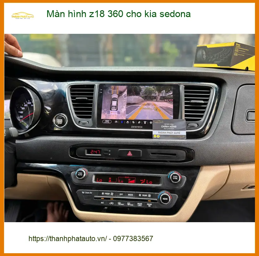 Chị Thúy lắp màn hình Z18 360 cho Kia Sedona tại Quận 2 chính hãng ảnh thực tế 3