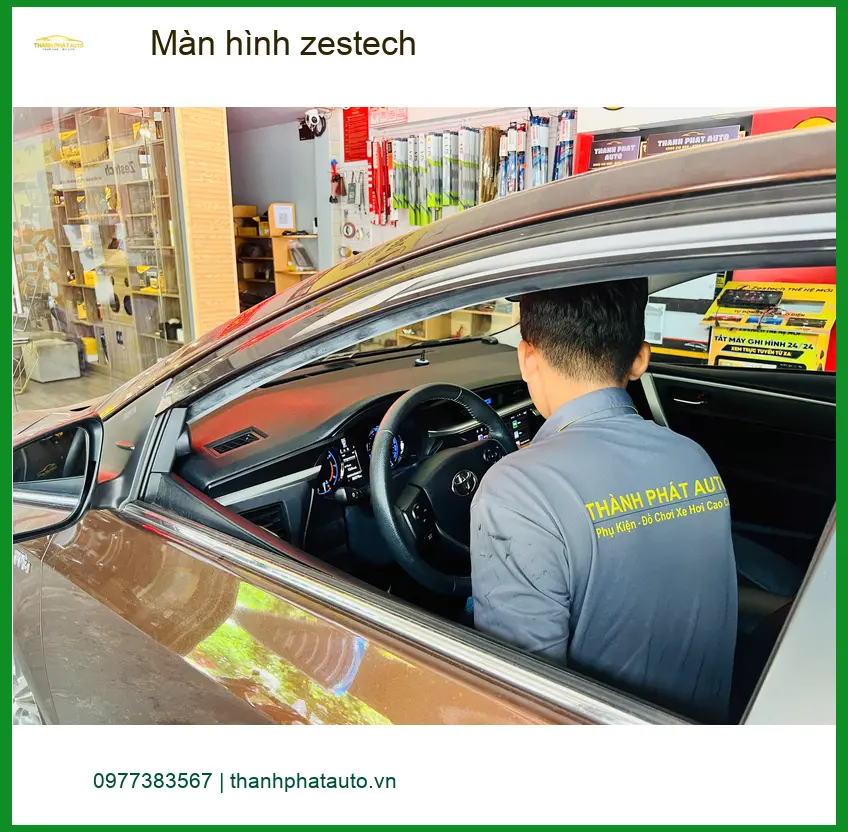 Anh Quang nâng cấp màn hình Zestech cho CRV tại Quận 12 vì màn zin chậm