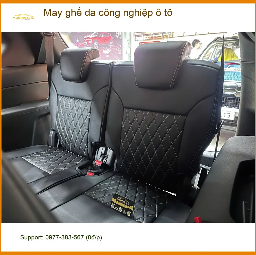 Chú Minh may ghế da công nghiệp ô tô Ford Ranger tại Hóc Môn để nâng tầm không gian xe ảnh thực tế 3