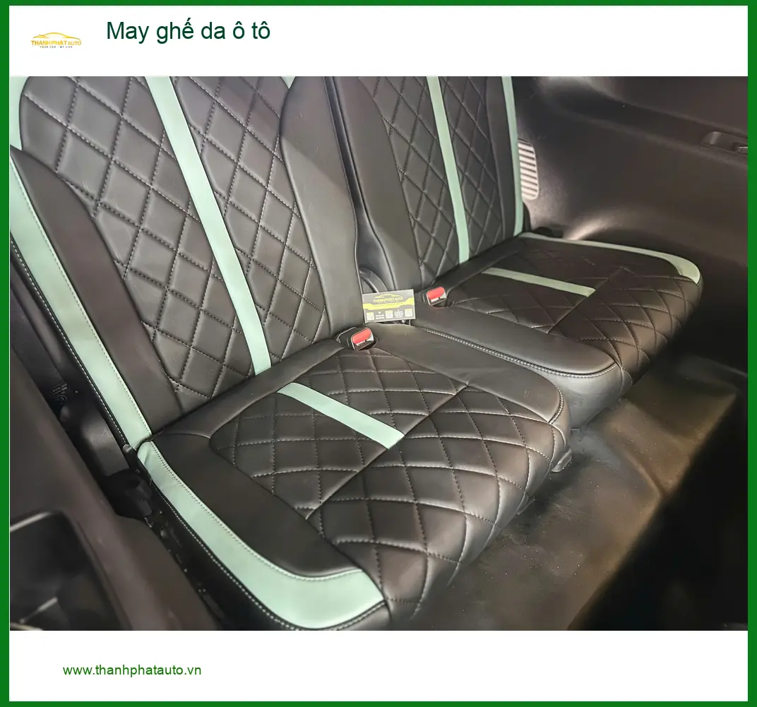 Anh Đức Hạnh bọc ghế da ô tô Ford Everest tại Hóc Môn thay đổi diện mạo xe ảnh thực tế 2