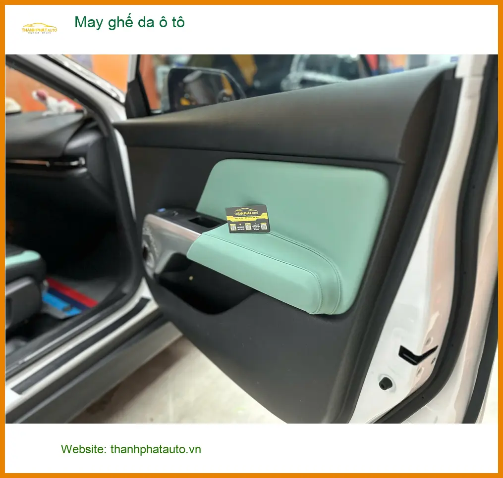 Anh Đức Hạnh bọc ghế da ô tô Ford Everest tại Hóc Môn thay đổi diện mạo xe ảnh thực tế 5
