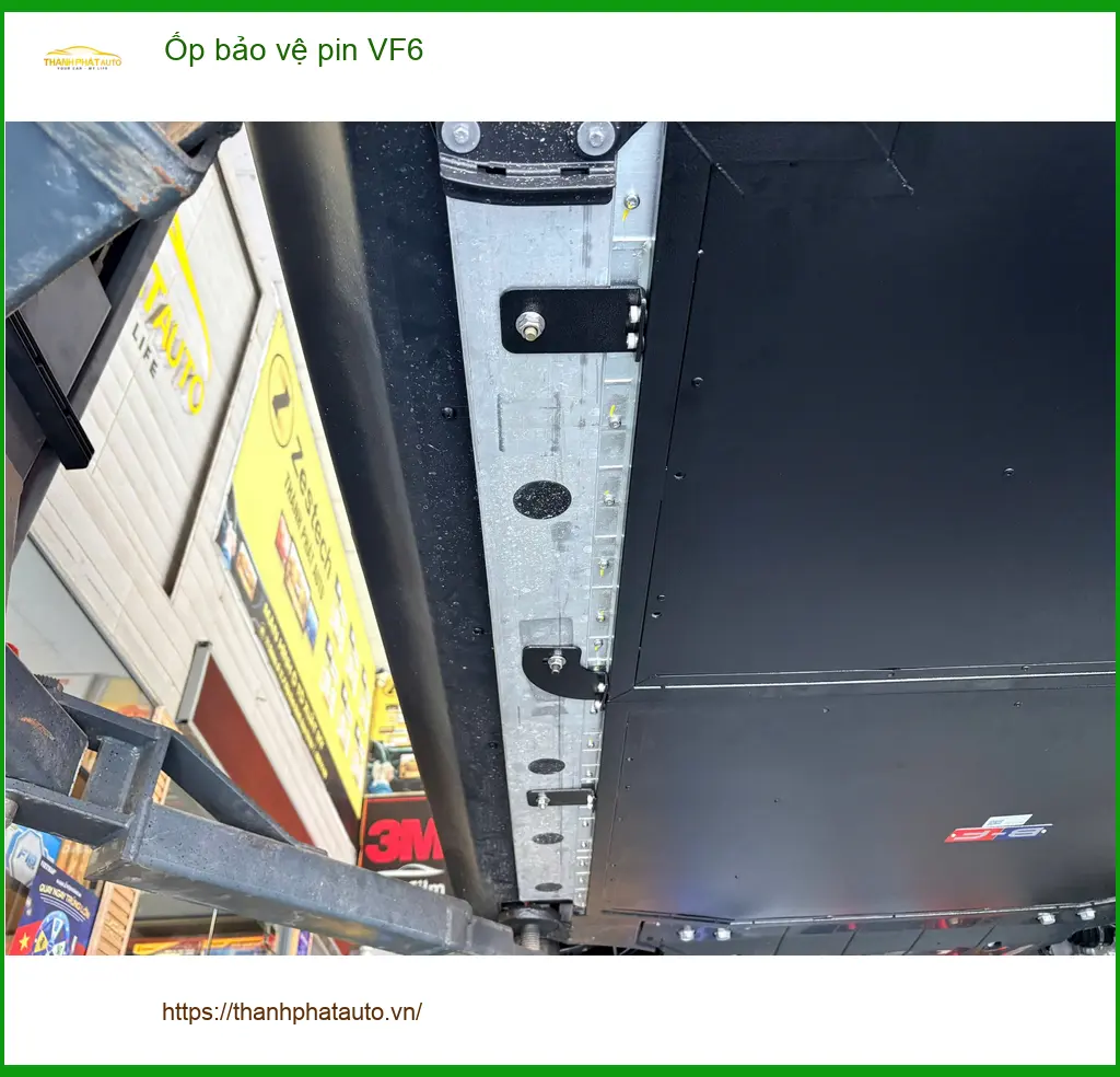 Anh Minh lắp ốp bảo vệ pin cho VinFast VF6 tại Củ Chi để an tâm khi di chuyển đường dài ảnh thực tế 5