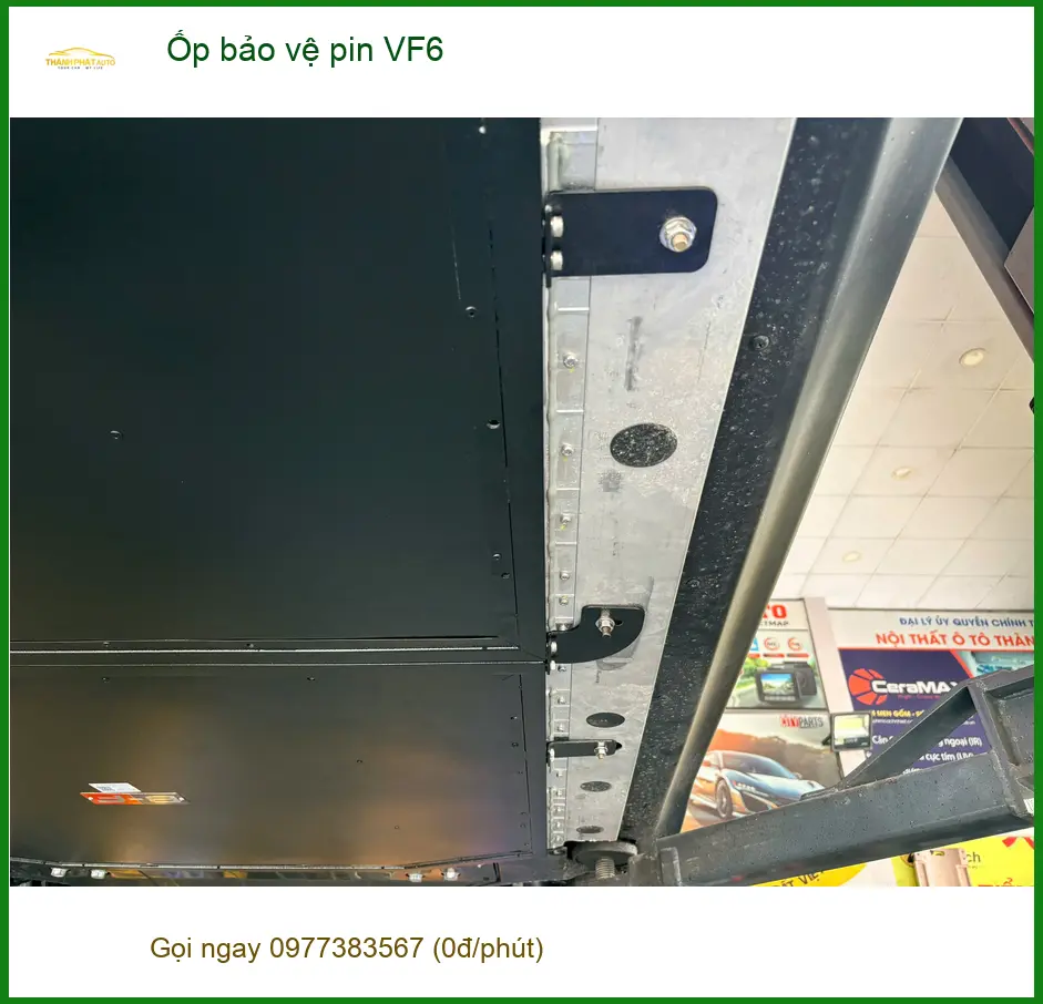 Anh Phúc Lâm VinFast VF6 lắp ốp bảo vệ pin tại Quận Phú Nhuận vì thường xuyên đi đường xấu ảnh thực tế 4