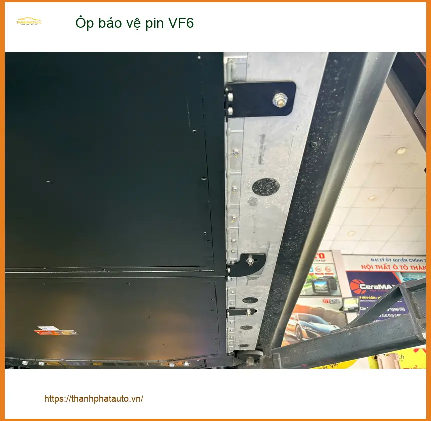 Anh Quân lắp ốp bảo vệ pin VF6 Quận Tân Bình, bảo vệ xe khỏi va đập ảnh thực tế 2