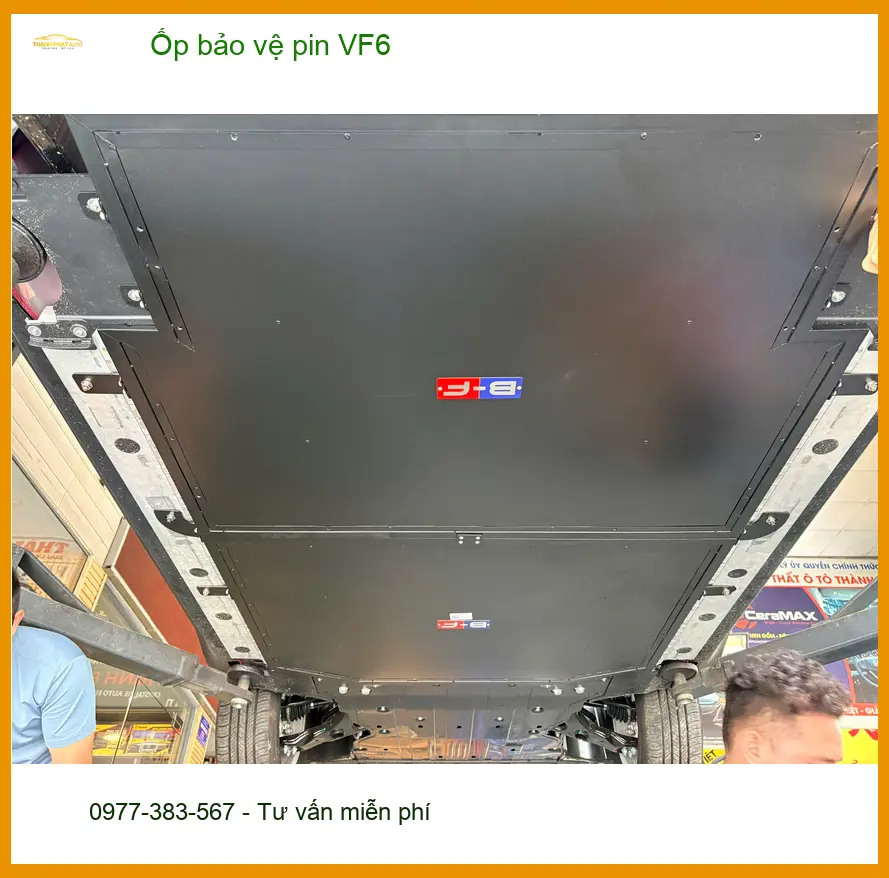 Anh Quân lắp ốp bảo vệ pin VF6 Quận Tân Bình, bảo vệ xe khỏi va đập ảnh thực tế 3