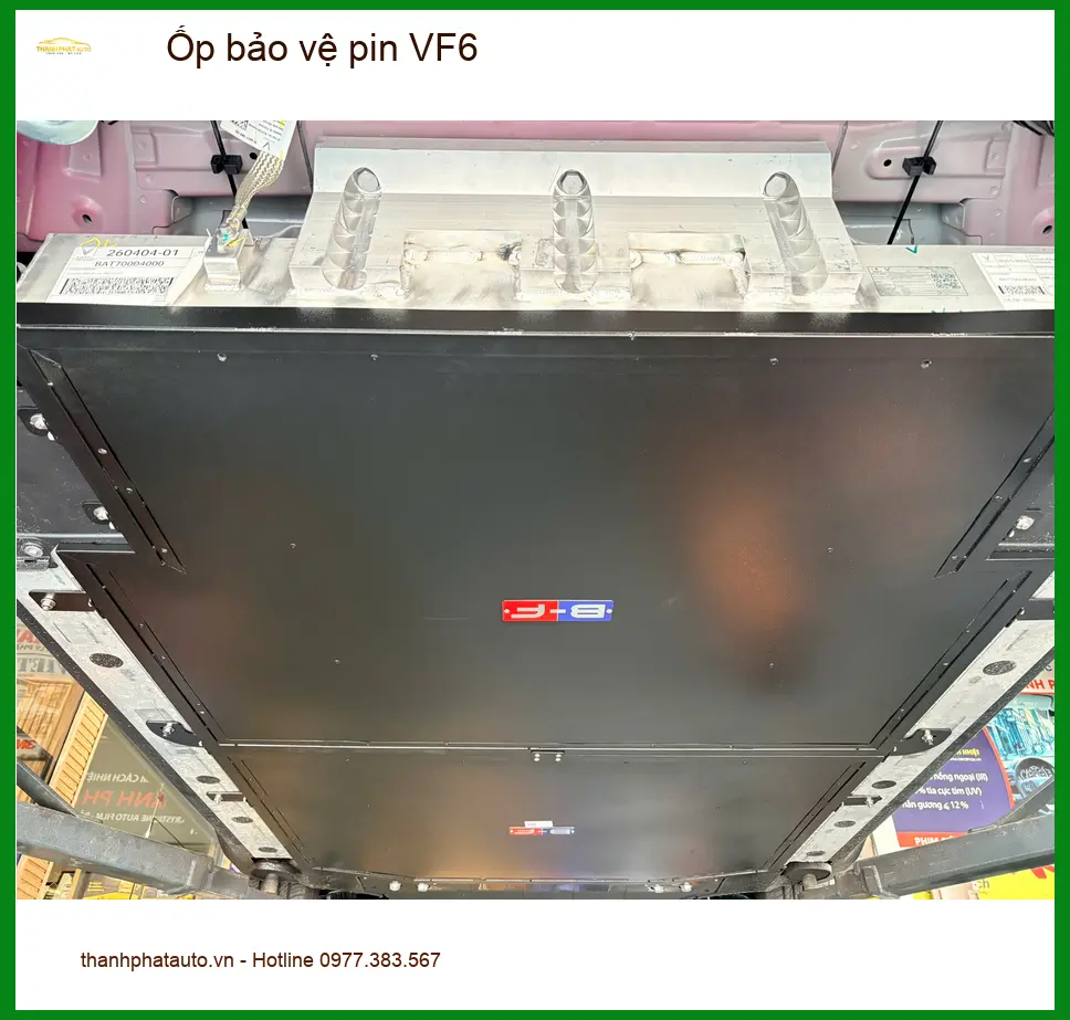 Anh Quân lắp ốp bảo vệ pin VF6 Quận Tân Bình, bảo vệ xe khỏi va đập ảnh thực tế 4