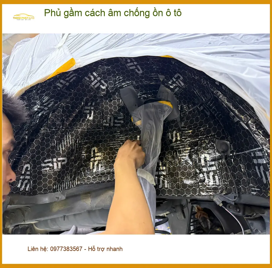 Chị Thư phủ gầm cách âm chống ồn ô tô Mazda 3 Quận 11, giảm tiếng ồn gầm ảnh thực tế 2