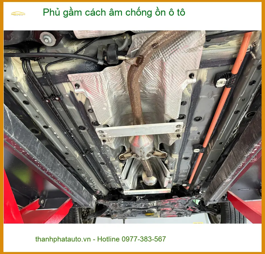 Anh Quốc phủ gầm cách âm chống ồn ô tô Honda CRV tại Thủ Đức để giảm tiếng ồn ảnh thực tế 5