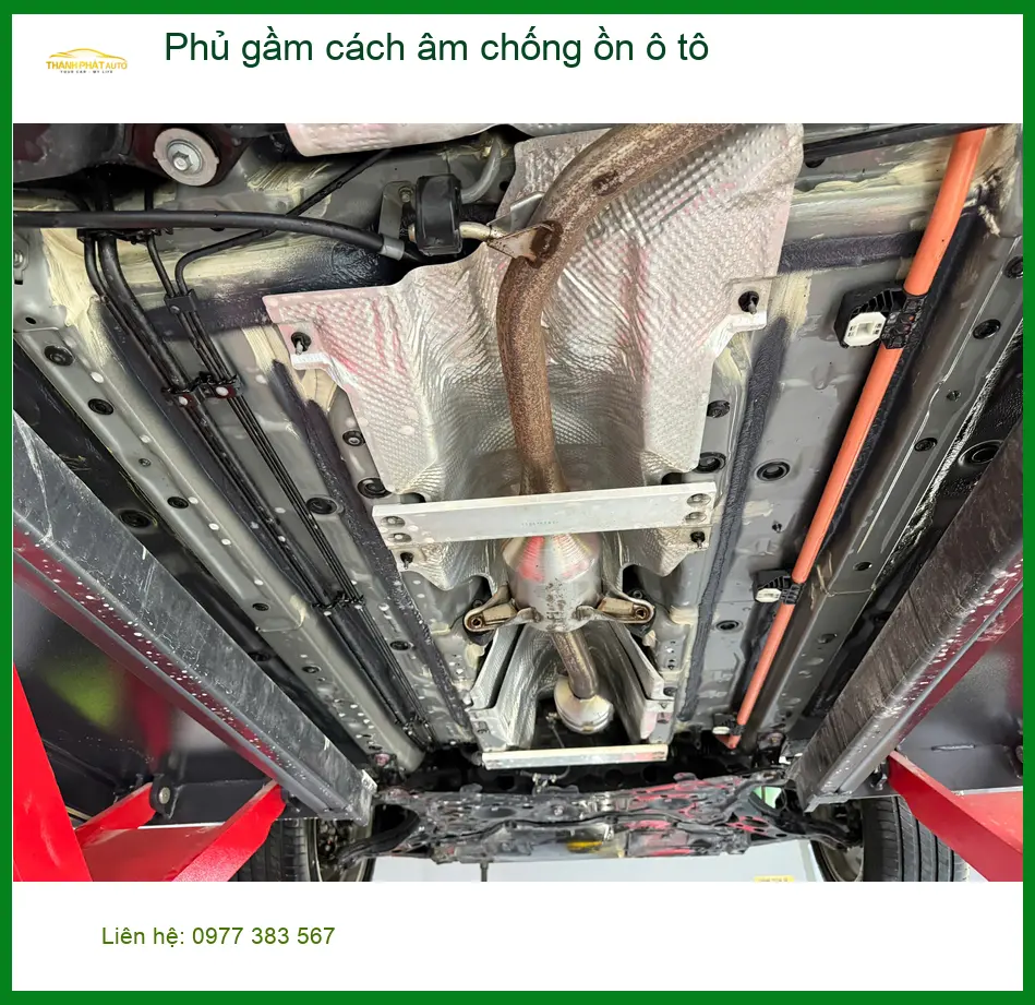 Anh Quang phủ gầm cách âm chống ồn ô tô Hyundai Elantra tại Quận 3 vì tiếng ồn gầm xe
