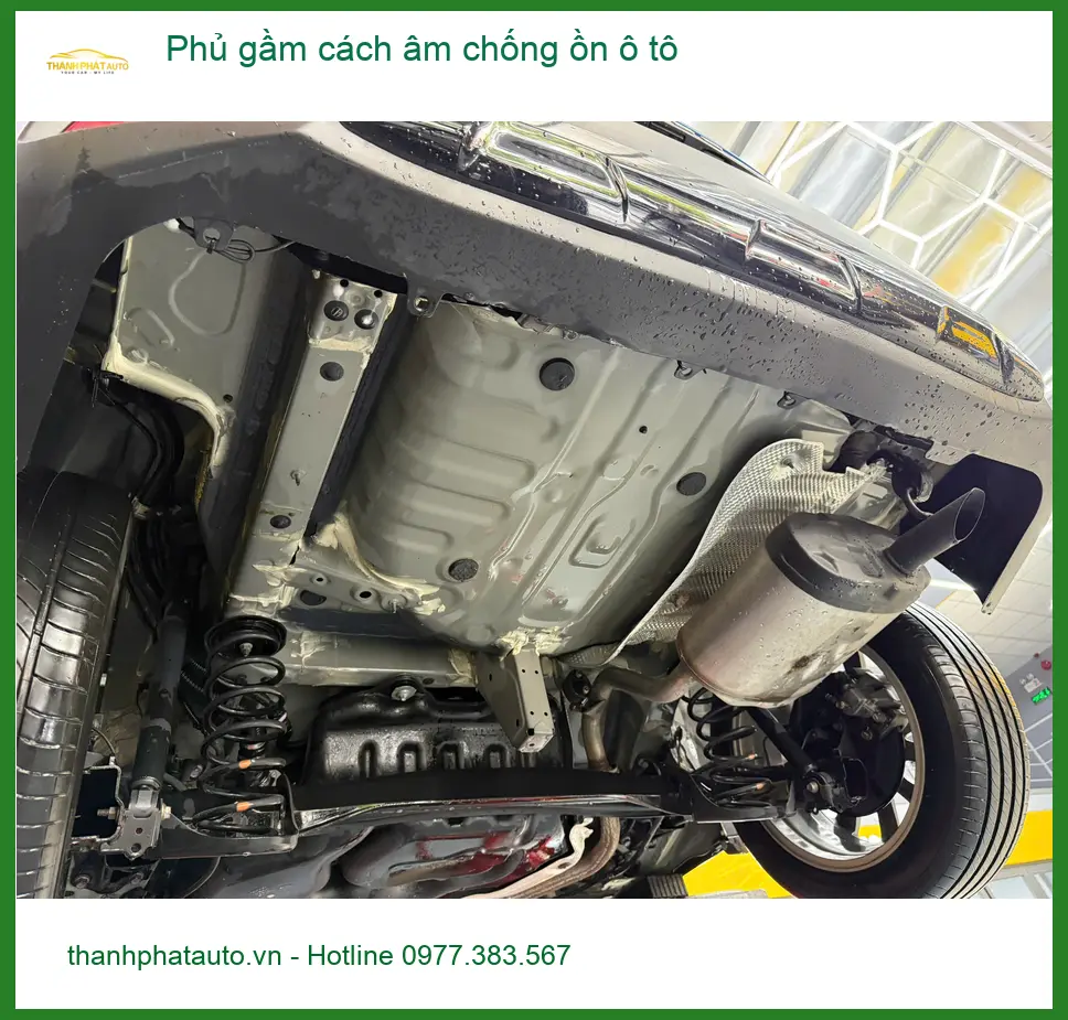 Anh Quang phủ gầm cách âm chống ồn ô tô Hyundai Elantra tại Quận 3 vì tiếng ồn gầm xe ảnh thực tế 2