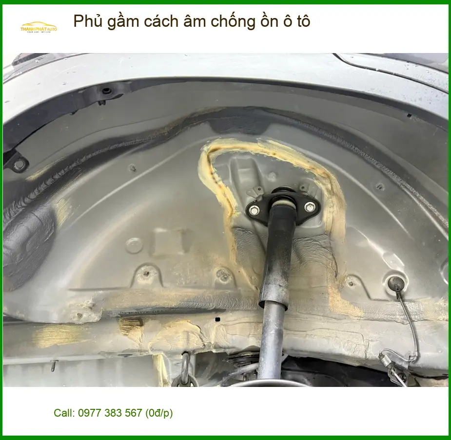 Anh Quang phủ gầm cách âm chống ồn ô tô Hyundai Elantra tại Quận 3 vì tiếng ồn gầm xe ảnh thực tế 5