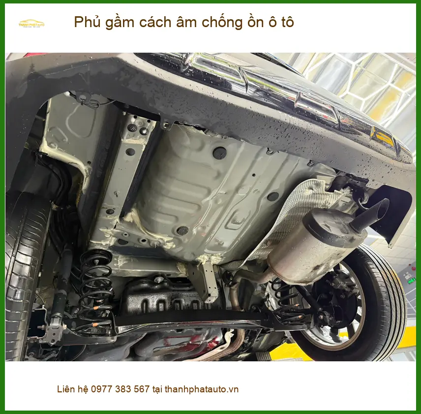 Anh Long phủ gầm cách âm chống ồn cho Hyundai Santa Fe tại Quận 10 để hạn chế tiếng ồn ảnh thực tế 3