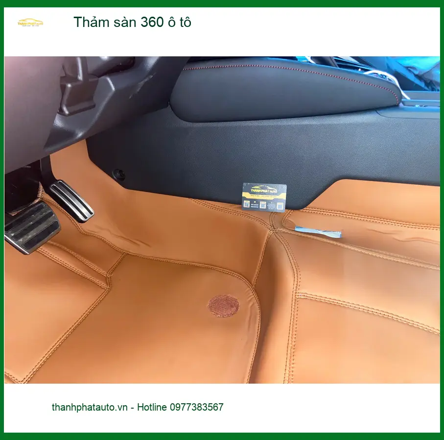 Chị Thảo lắp thảm sàn 360 ô tô cho Honda CRV tại Quận Bình Thạnh để nội thất luôn sạch đẹp ảnh thực tế 4