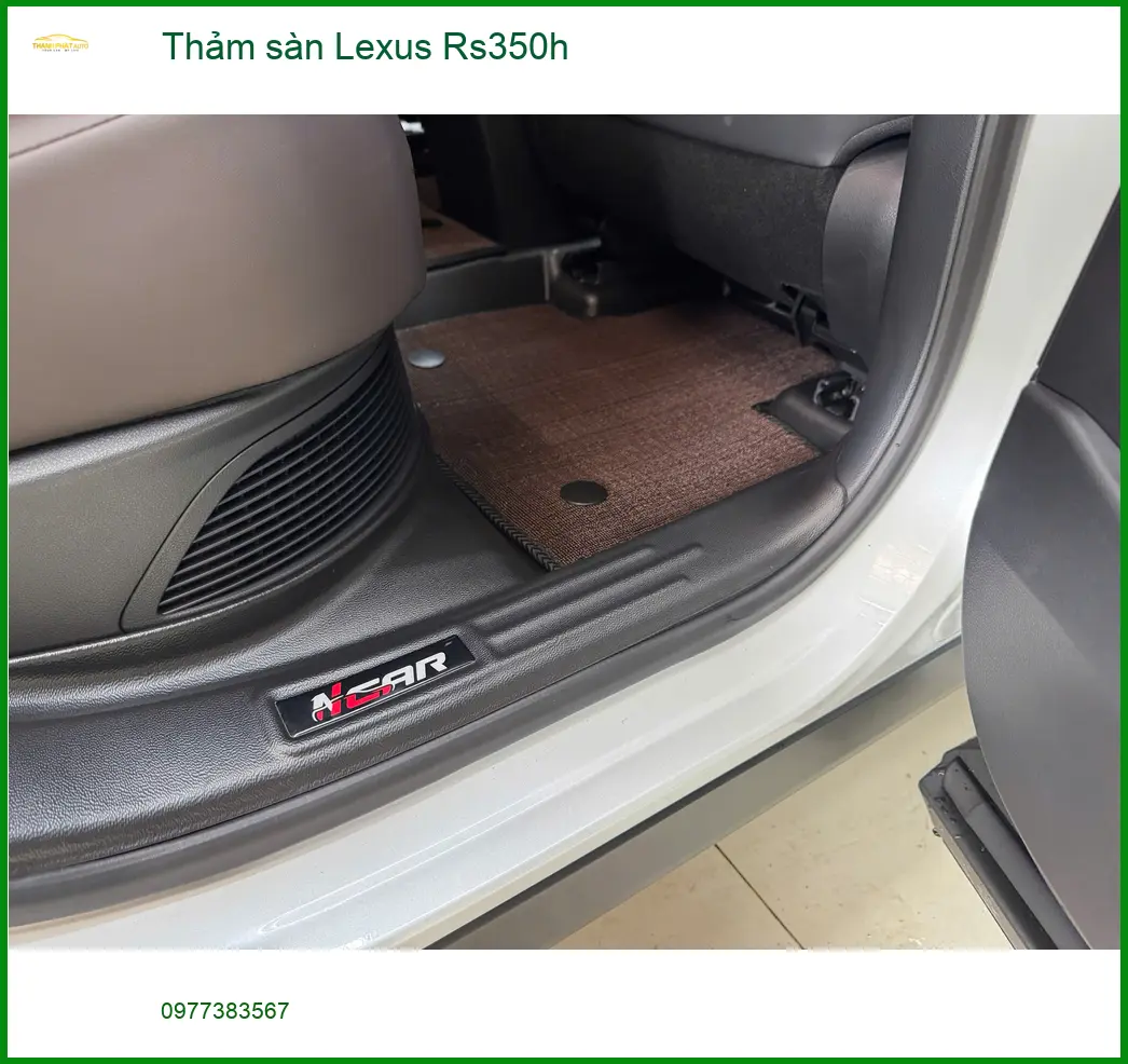 Anh Khải thay thảm sàn Lexus Rs350h tại Quận Gò Vấp để nội thất xe luôn mới