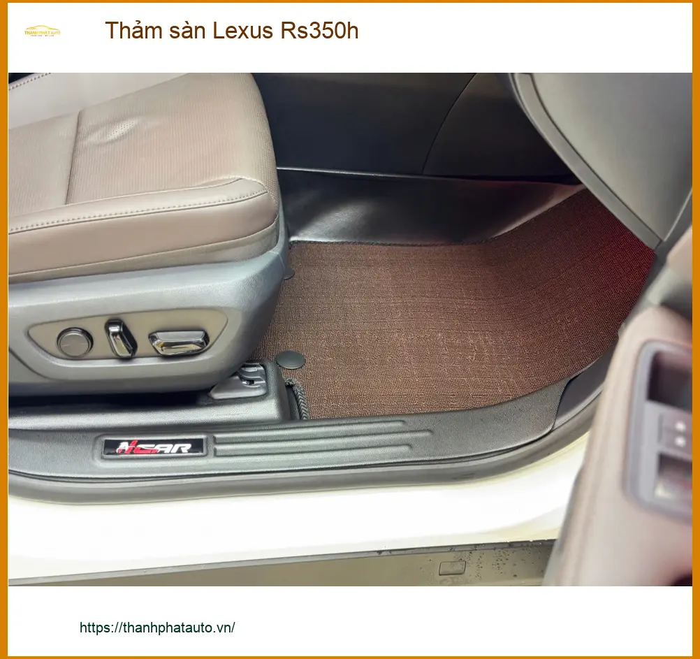 Anh Minh lắp thảm sàn Lexus Rs350h tại Hóc Môn để giữ sạch nội thất xe