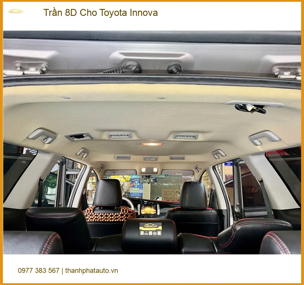 Chị Thảo lắp trần 8D cho Toyota Innova tại Quận 2 để nội thất sang trọng hơn