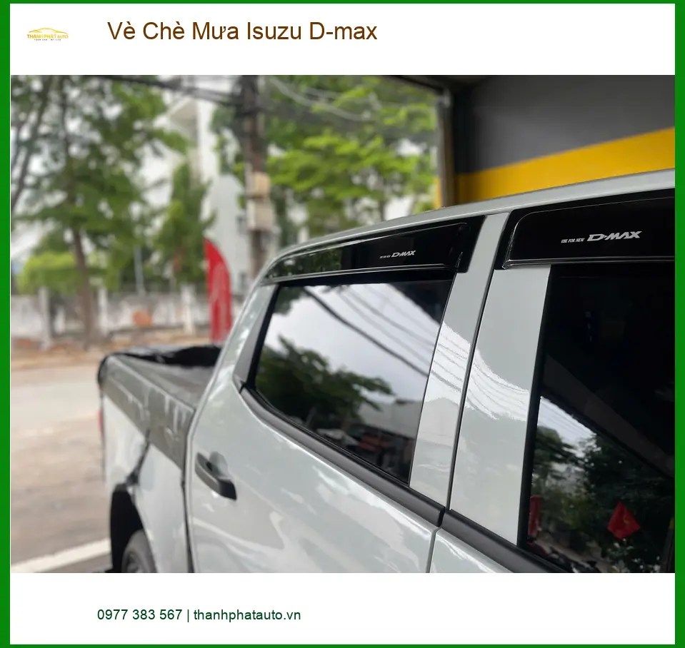 Chú Phước lắp vè che mưa Isuzu D-max tại Quận Tân Phú để xe luôn khô ráo ảnh thực tế 3