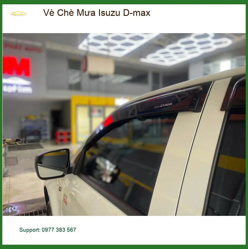 Chú Khánh lắp vè che mưa Isuzu D-max tại Quận Tân Bình tránh mưa tạt ảnh thực tế 2
