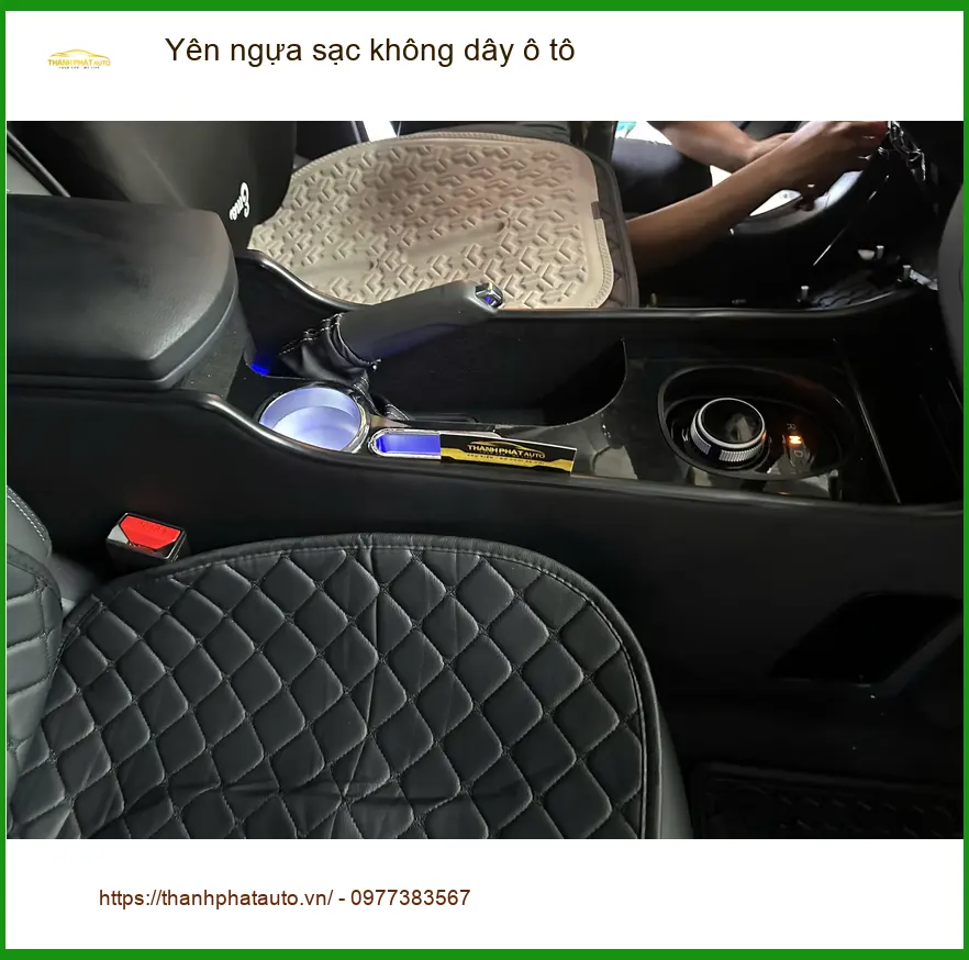 Anh Khải lắp yên ngựa sạc không dây ô tô Mazda CX-5 Quận Bình Tân ảnh thực tế 2