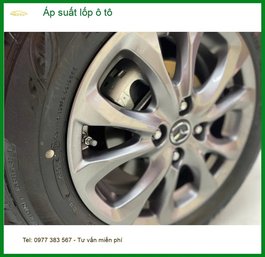 Chú Minh lắp áp suất lốp Honda CR-V tại Quận 3 để lái xe an toàn hơn ảnh thực tế 2