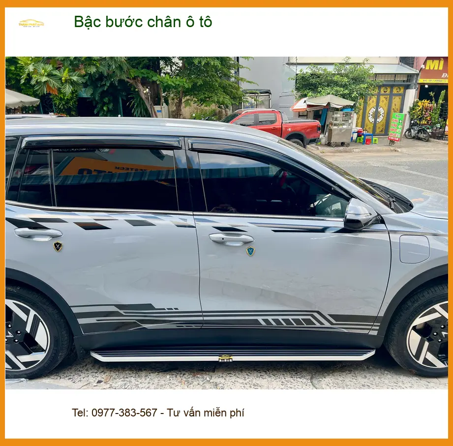 Anh Minh lắp bậc bước chân ô tô Ford Everest tại Hóc Môn giúp gia đình lên xuống xe dễ dàng ảnh thực tế 3