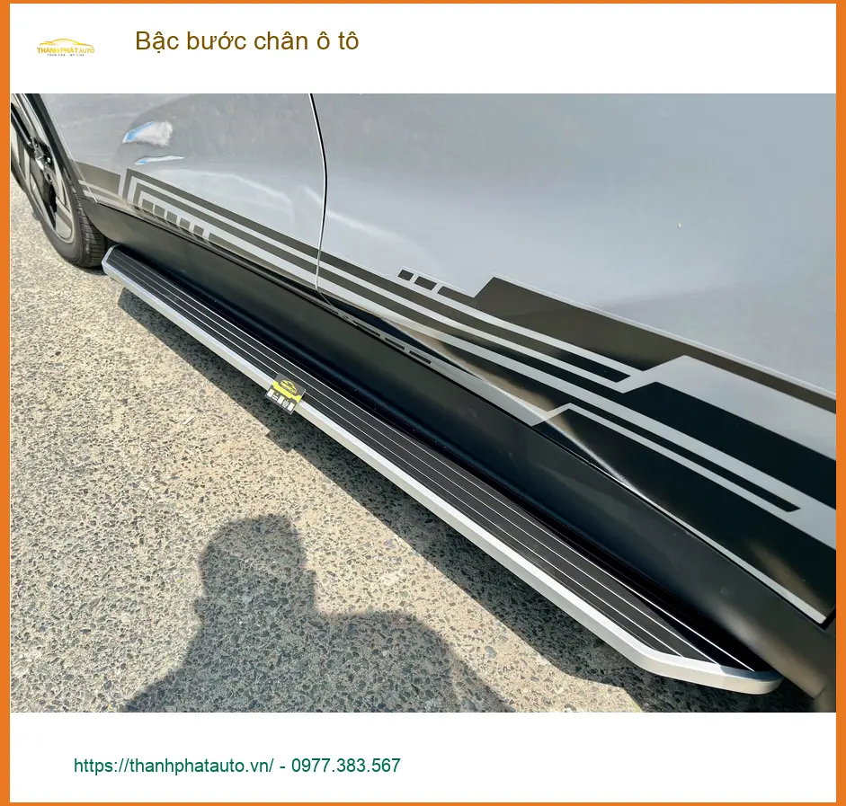 Anh Tấn lắp bậc bước chân ô tô cho Ford Everest tại Cần Giờ để gia đình lên xuống xe an toàn ảnh thực tế 2