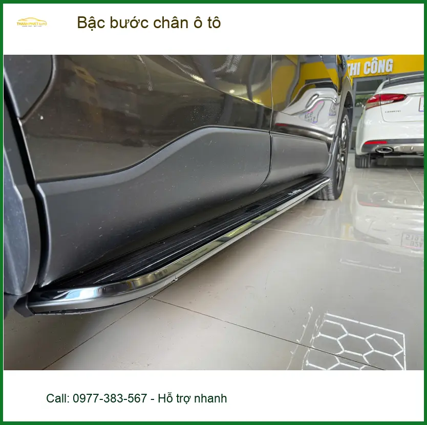 Cô Hoa lắp bậc bước chân ô tô cho Ford Everest ở Quận Phú Nhuận an toàn hơn ảnh thực tế 2