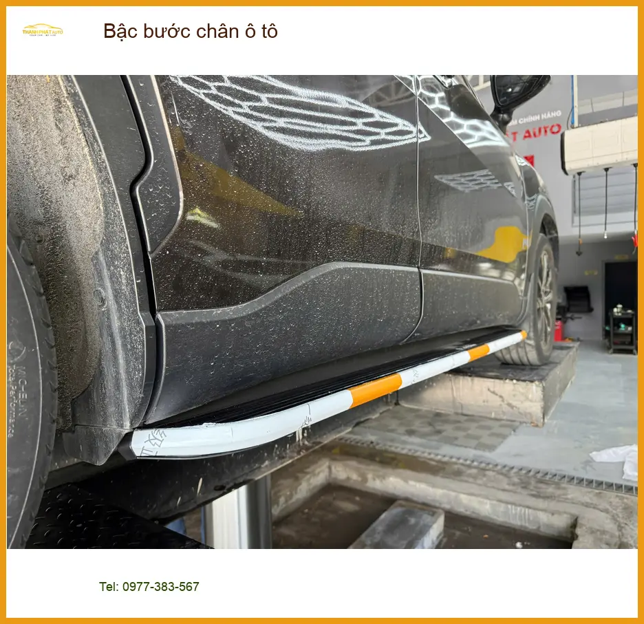 Cô Hoa lắp bậc bước chân ô tô cho Ford Everest ở Quận Phú Nhuận an toàn hơn ảnh thực tế 4