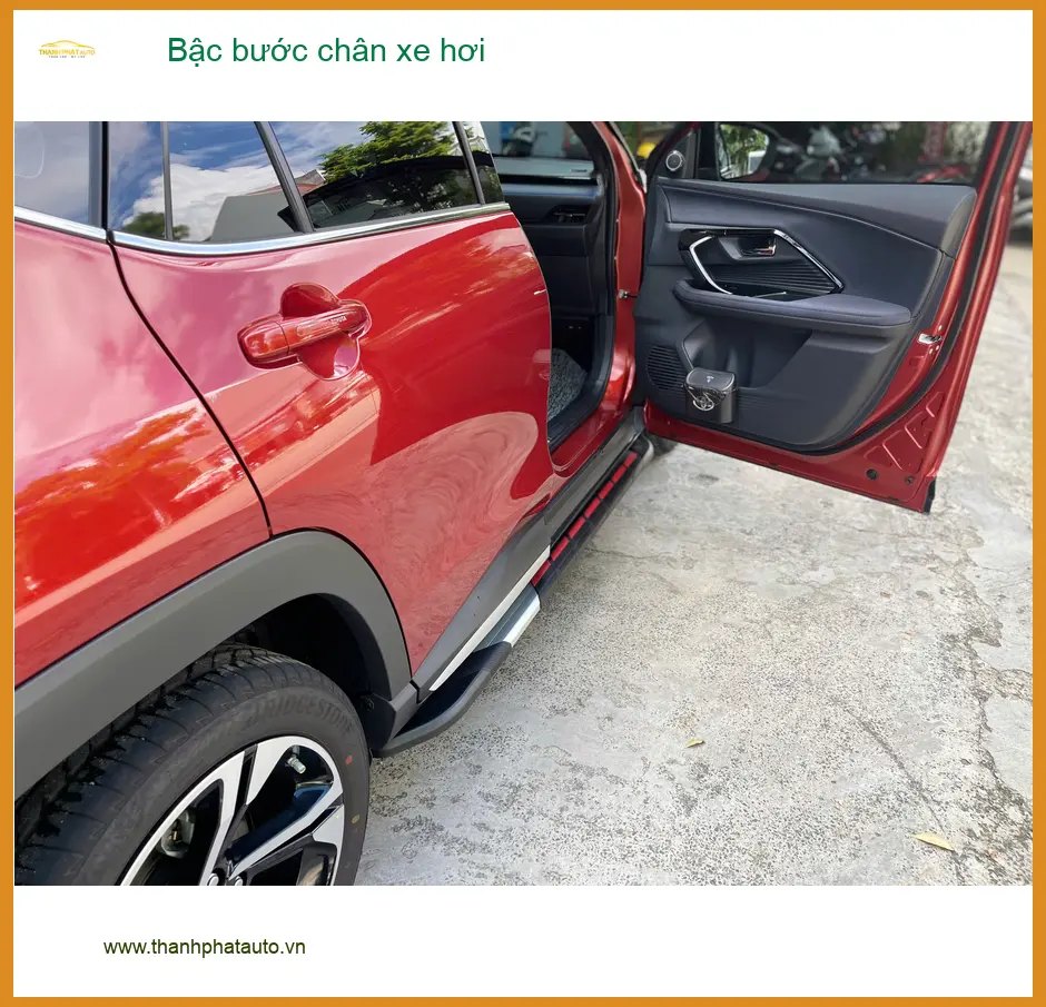 Anh Quang lắp bậc bước chân xe hơi Kia Sorento tại Quận Phú Nhuận