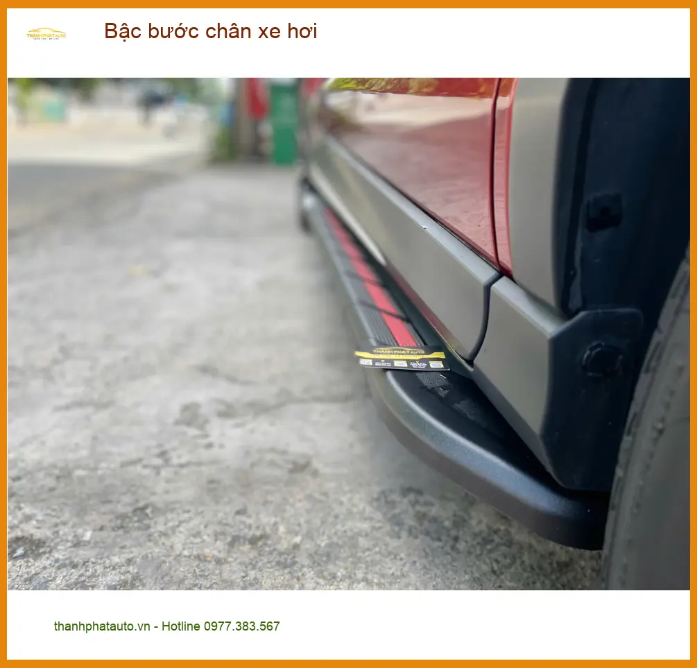 Anh Thành lắp bậc bước chân cho xe Kia Carnival tại Cần Giờ. ảnh thực tế 2