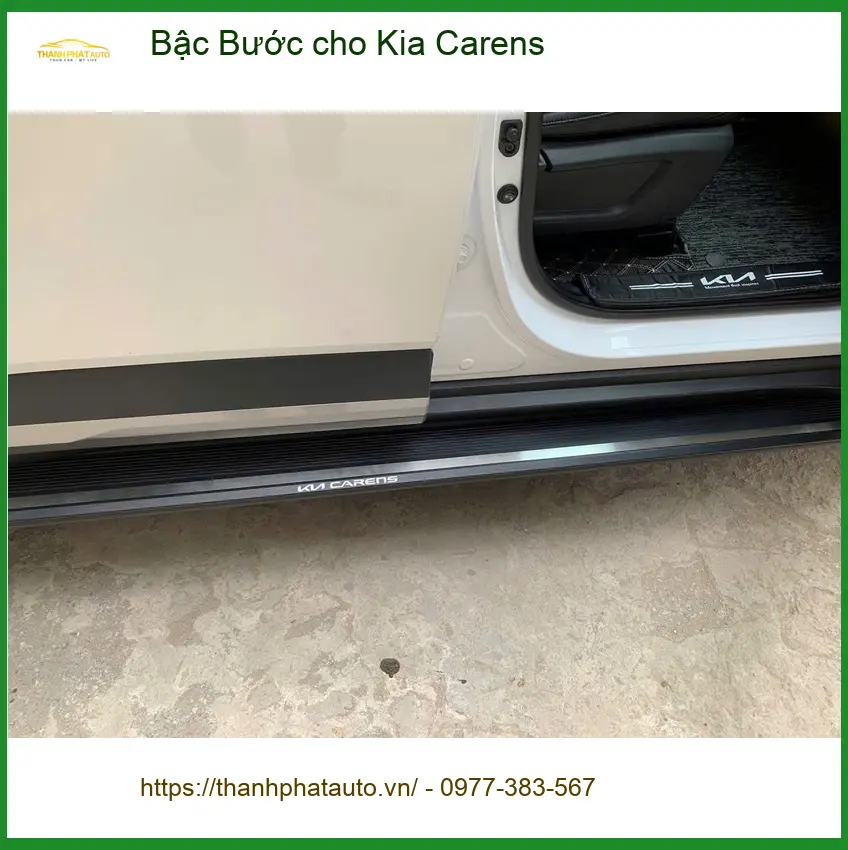 Anh Tùng lắp Bậc Bước cho Kia Carens tại Bình Chánh để lên xuống xe dễ dàng hơn ảnh thực tế 2