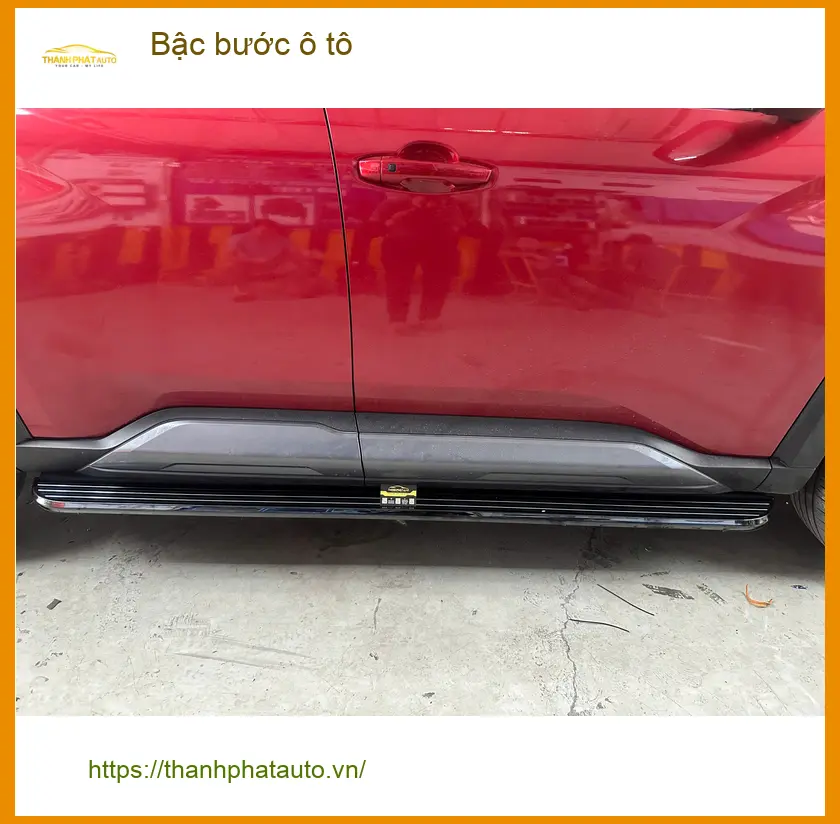 Anh Tấn lắp bậc bước ô tô Hyundai Santa Fe tại Quận 2