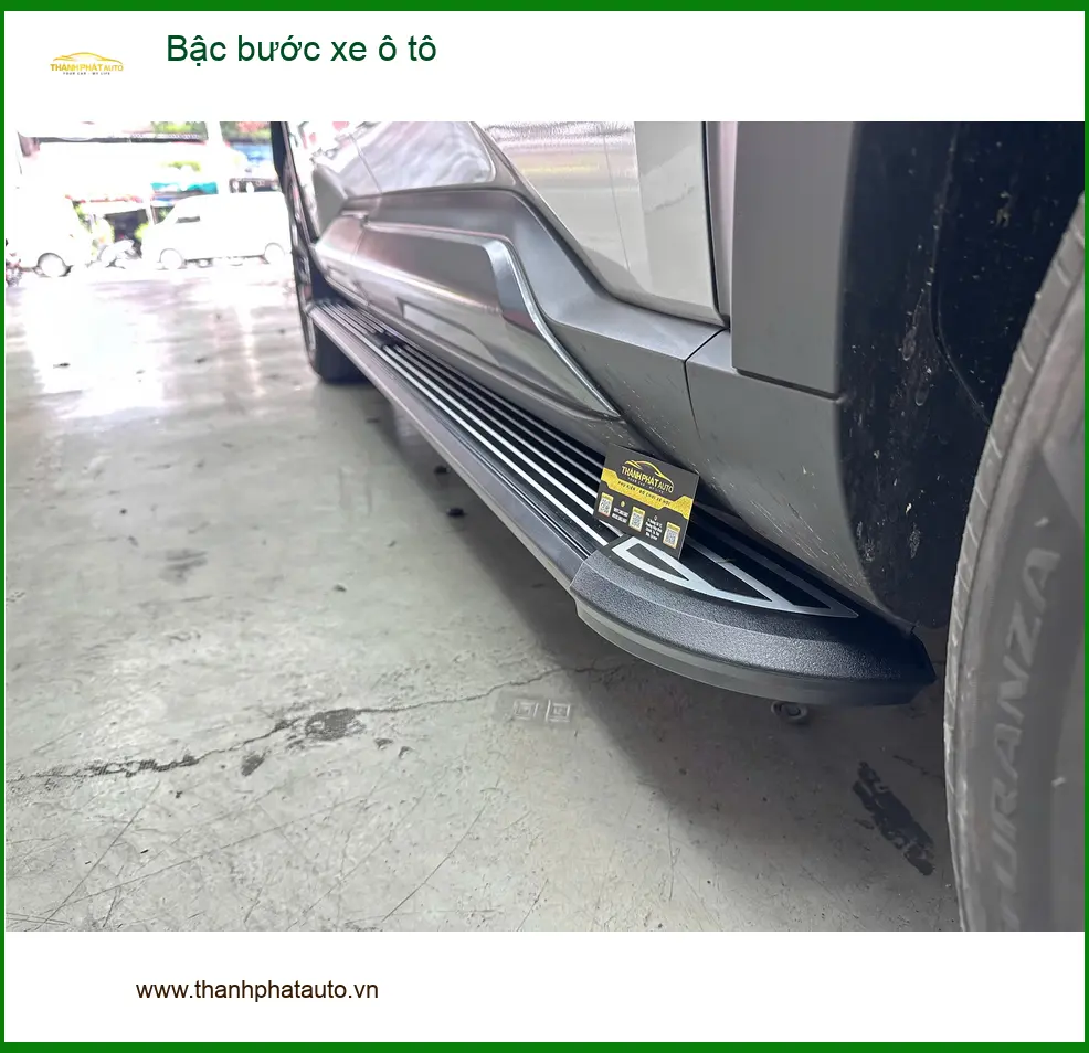 Anh Khải lắp bậc bước xe ô tô Ford Everest tại Quận 12 cho gia đình tiện lợi ảnh thực tế 3