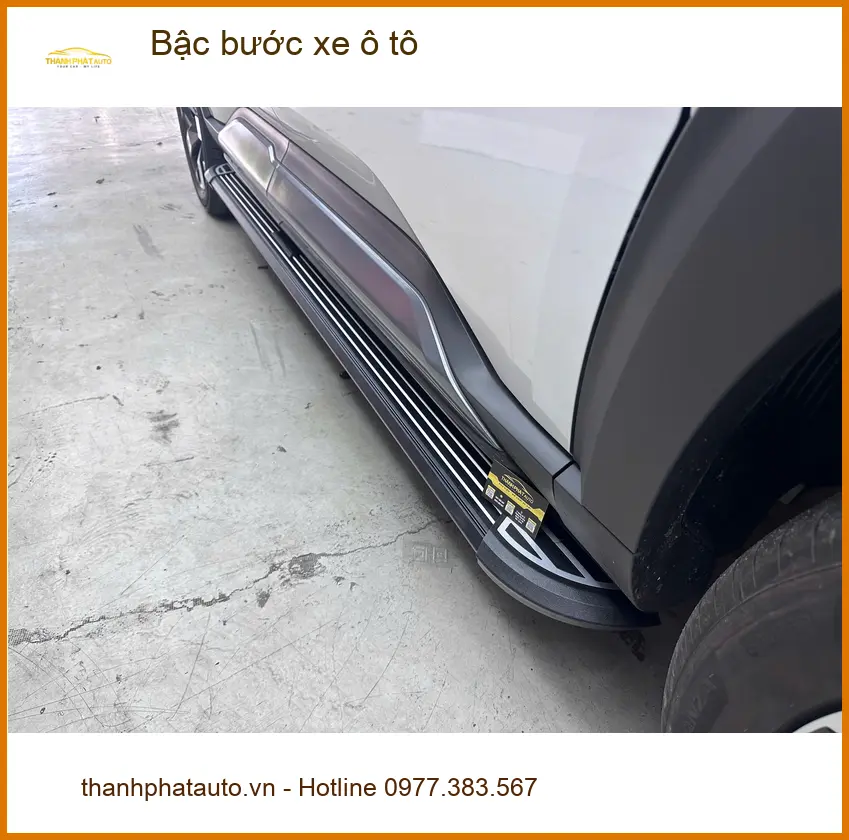 Anh Khải lắp bậc bước xe ô tô Ford Everest tại Quận 12 cho gia đình tiện lợi ảnh thực tế 4