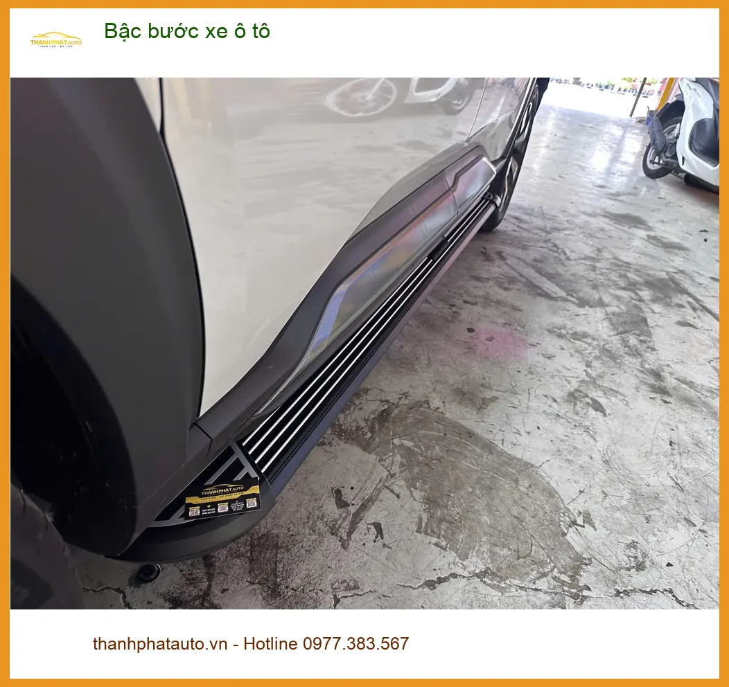Anh Tuấn Anh lắp bậc bước xe ô tô Kia Seltos tại Quận 11