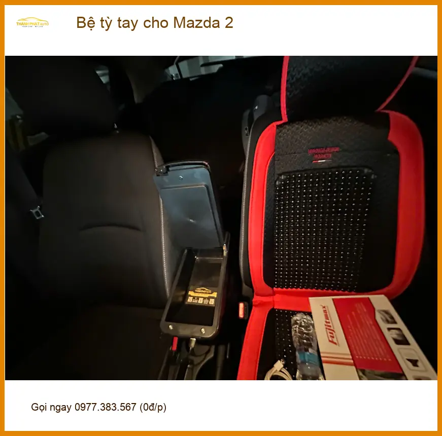 Anh Lâm lắp bệ tỳ tay cho Mazda 2 tại Thủ Đức để lái xe thoải mái hơn