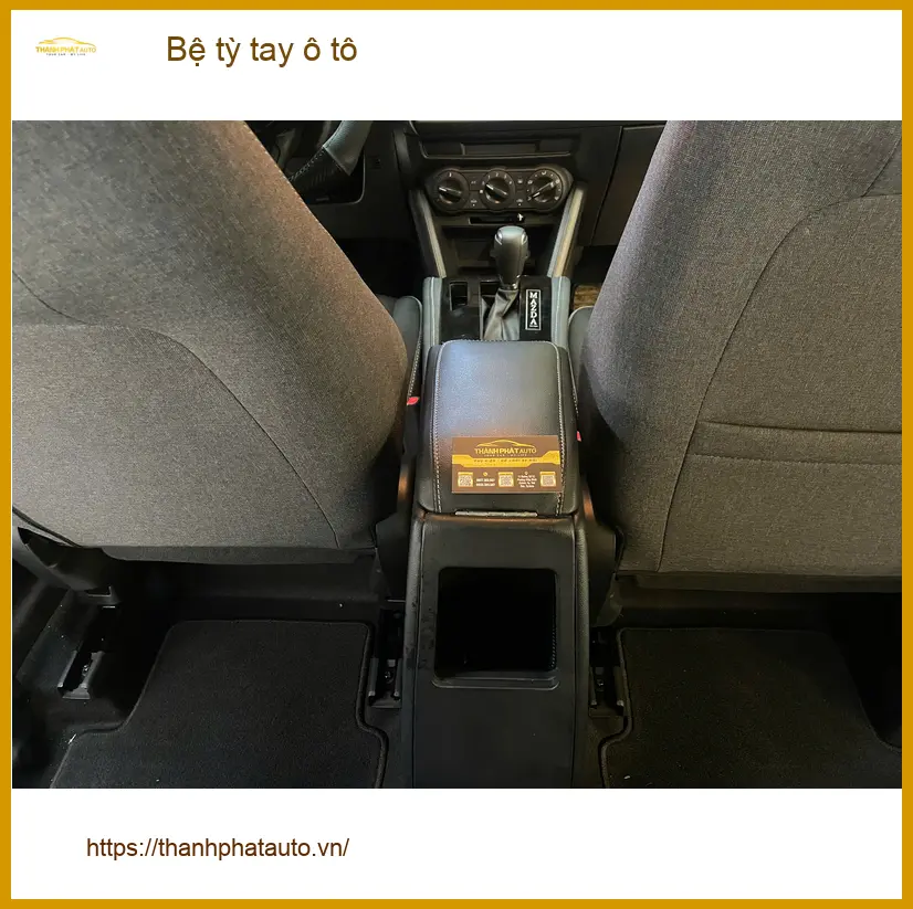 Anh Dũng gắn bệ tỳ tay ô tô cho Kia K3 ở Bình Chánh vì hay lái xe đường dài ảnh thực tế 3