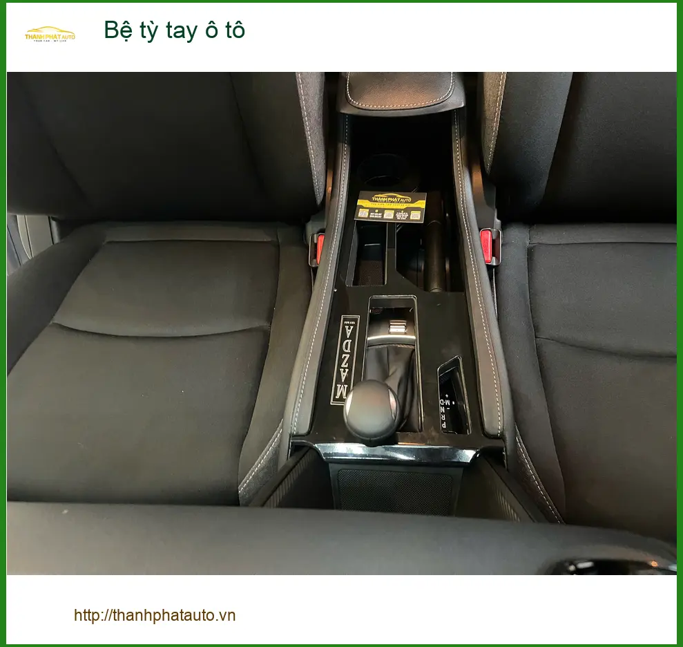 Anh Quang lắp bệ tỳ tay ô tô cho Kia K3 tại Quận 9 để đỡ mỏi tay khi lái xe ảnh thực tế 4