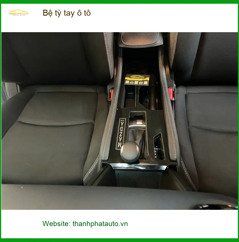 Anh Quang lắp bệ tỳ tay ô tô cho Hyundai Creta tại Quận 12
