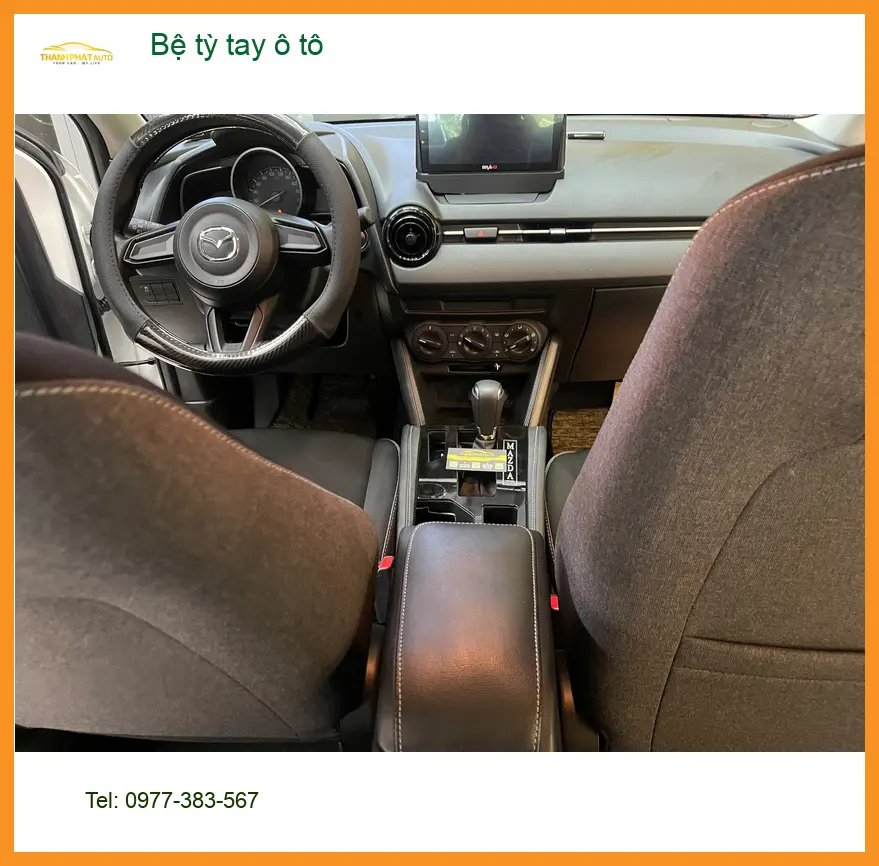 Chú Phước lắp bệ tỳ tay ô tô cho Mazda 3 tại Quận Thủ Đức giá tốt.