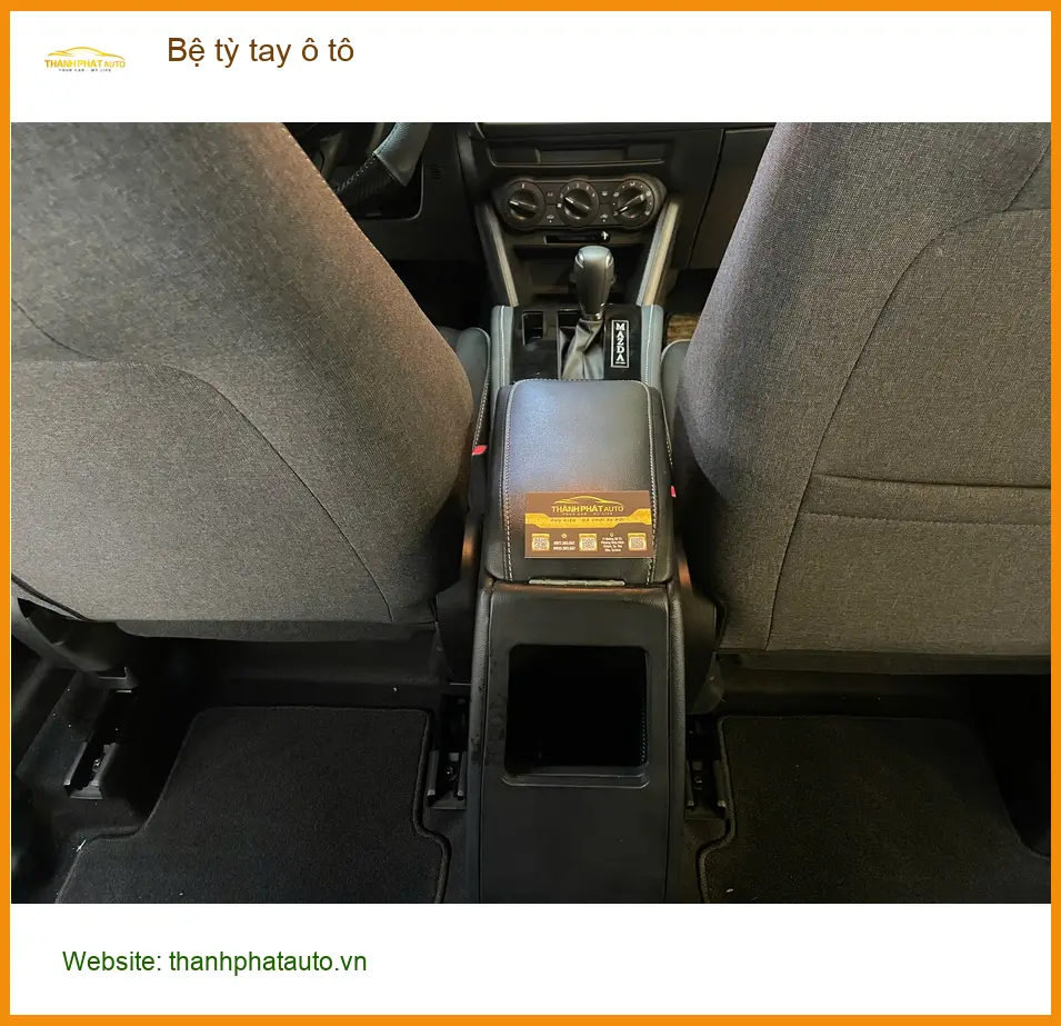 Chú Phước lắp bệ tỳ tay ô tô cho Mazda 3 tại Quận Thủ Đức giá tốt. ảnh thực tế 3