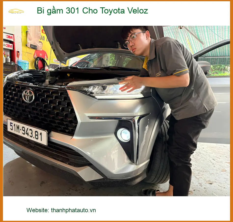 Anh Tùng độ Bi gầm 301 cho Toyota Veloz tại Gò Vấp vì đèn zin yếu khi đi đêm ảnh thực tế 4