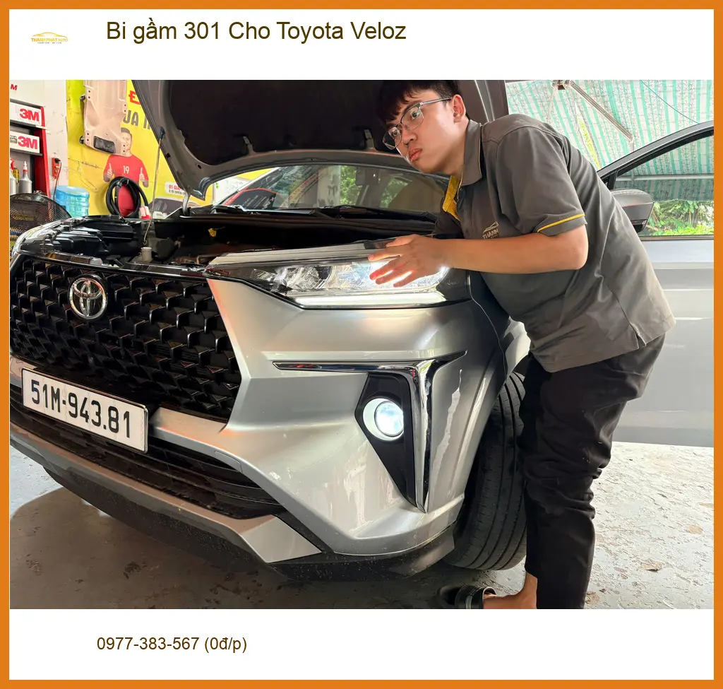 Chú Long lắp bi gầm 301 cho Toyota Veloz tại Quận 9 vì đèn zin yếu khi đi đường xa ảnh thực tế 4